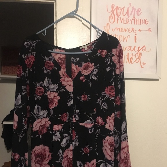 Romper - Picture 2 of 2